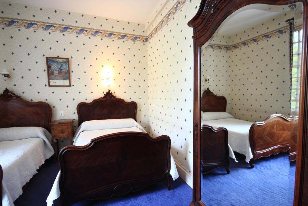 Hotel Du Berry Aigurande Habitación foto